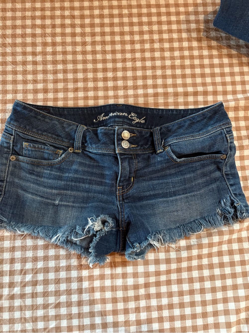 2000s American Eagle Outfitters Women's Dark Blue Denim Cutoff Shorts